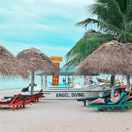 Golden Beach Cottages Trincomalee Eksteriør billede