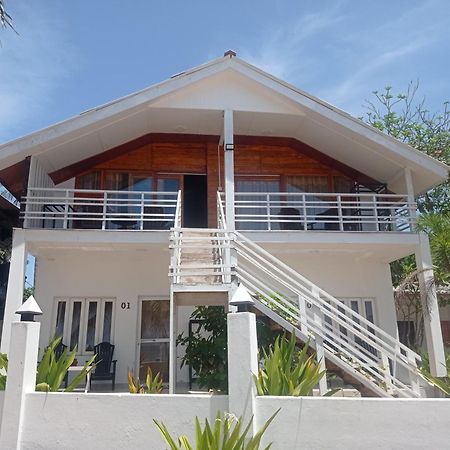 Golden Beach Cottages Trincomalee Eksteriør billede