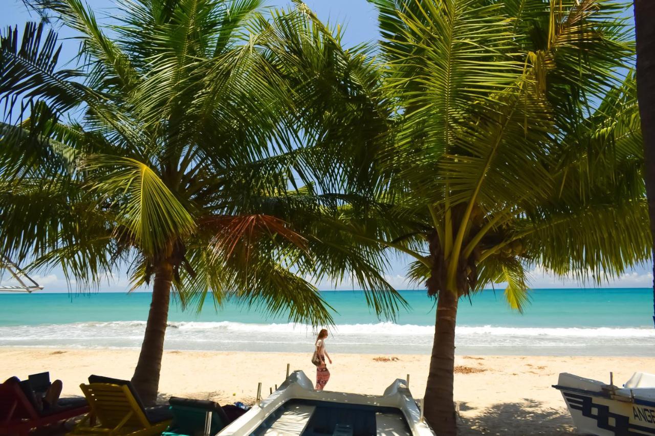 Golden Beach Cottages Trincomalee Eksteriør billede