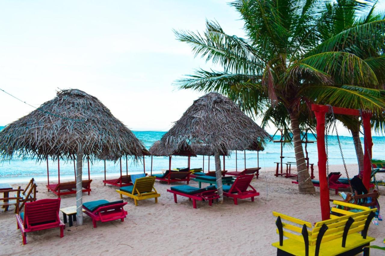 Golden Beach Cottages Trincomalee Eksteriør billede