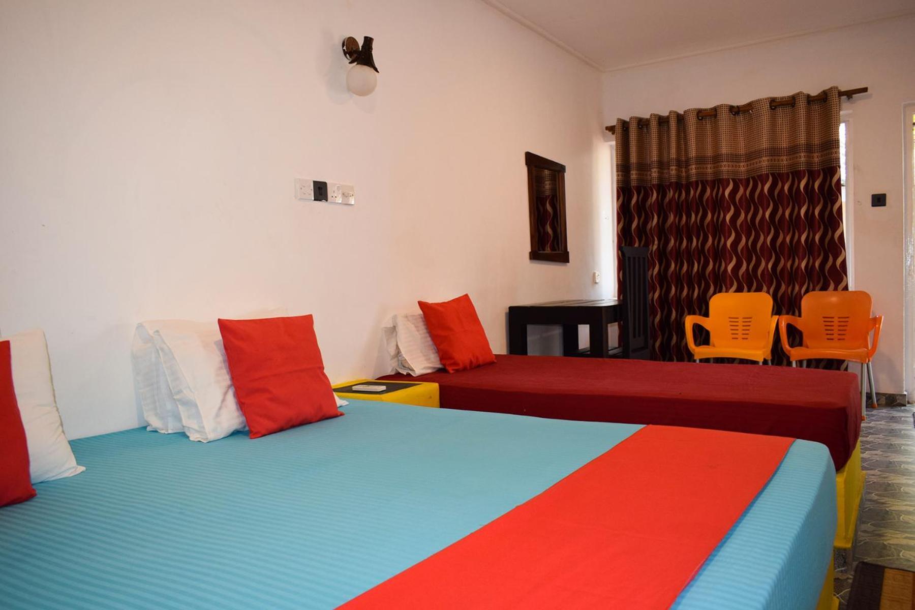 Golden Beach Cottages Trincomalee Eksteriør billede