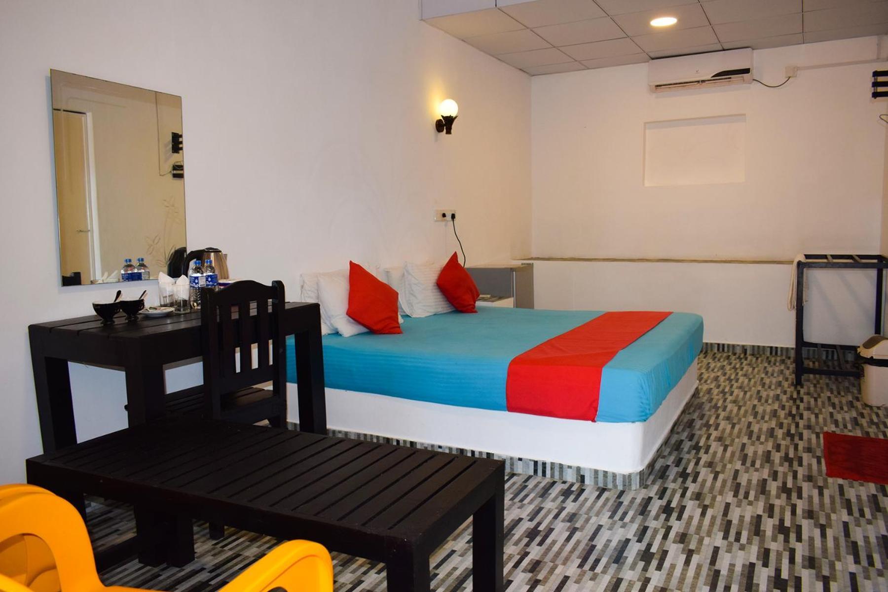Golden Beach Cottages Trincomalee Eksteriør billede