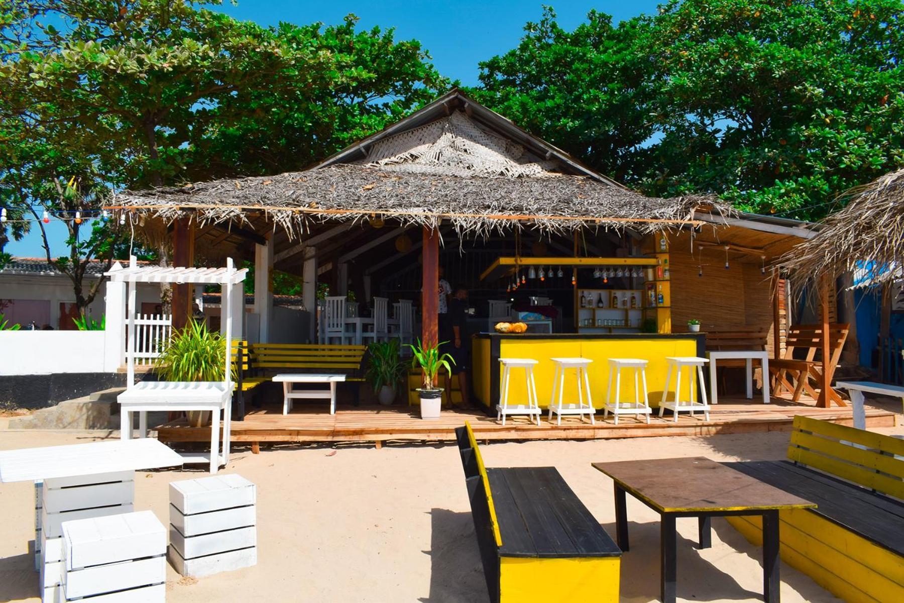 Golden Beach Cottages Trincomalee Eksteriør billede