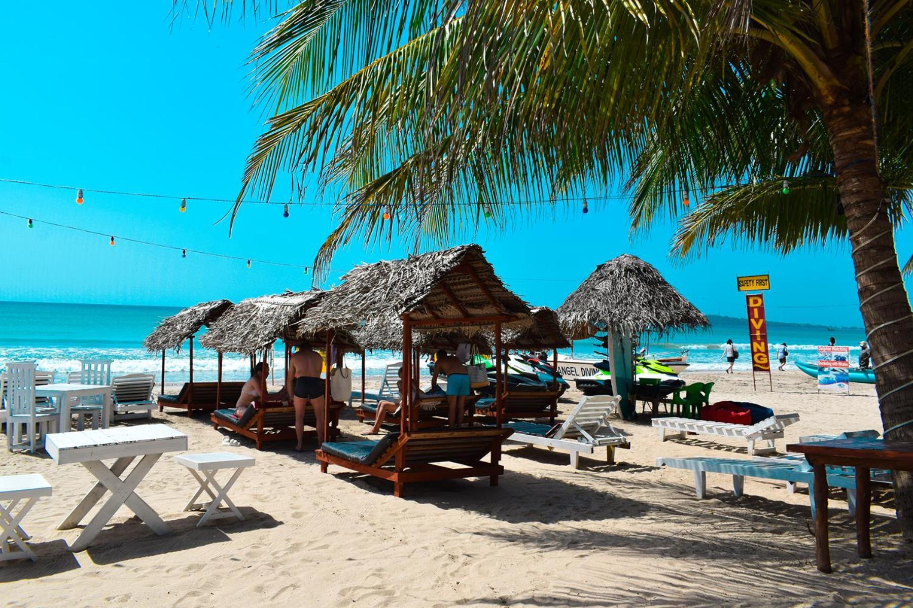 Golden Beach Cottages Trincomalee Eksteriør billede