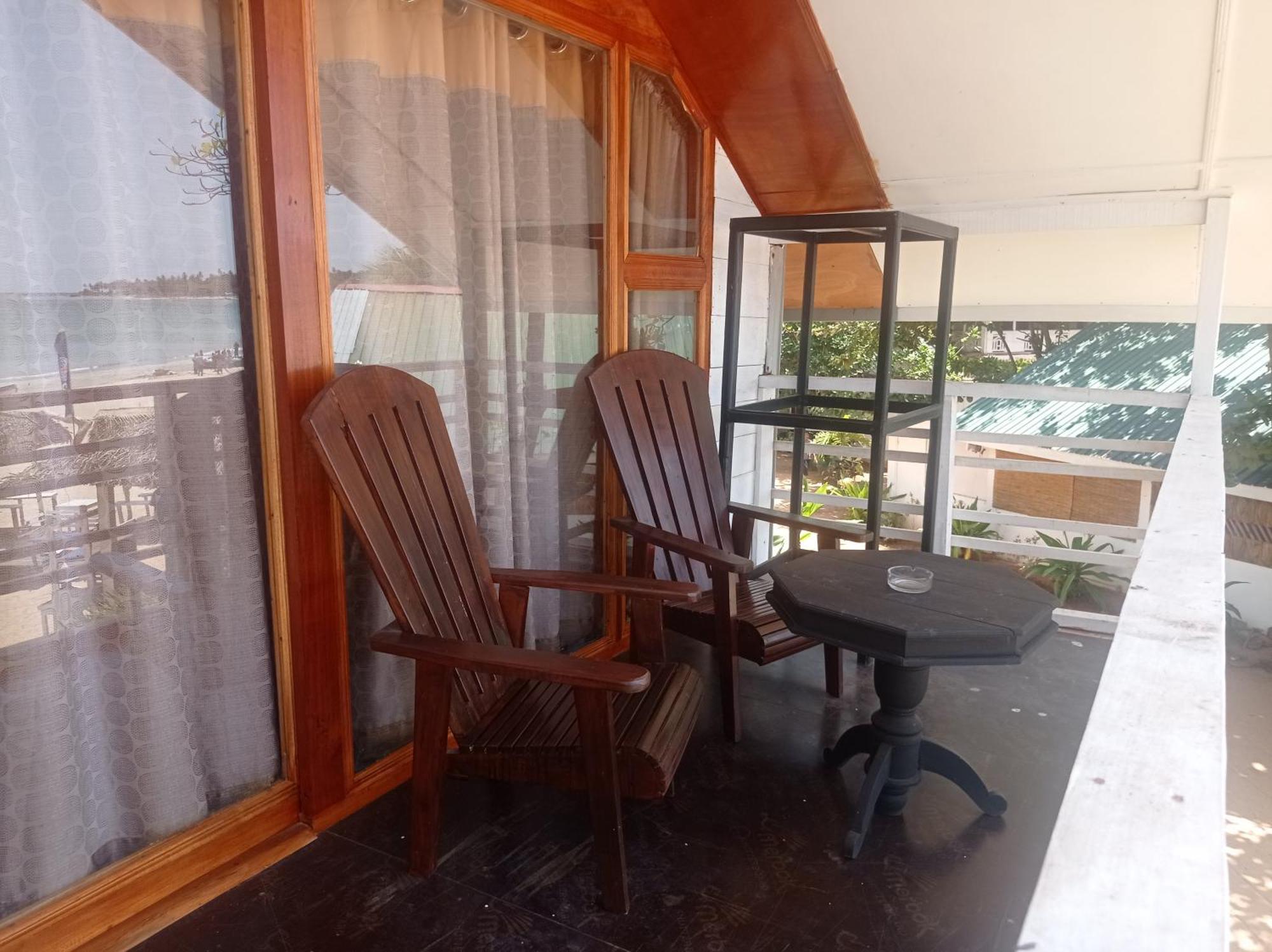 Golden Beach Cottages Trincomalee Eksteriør billede
