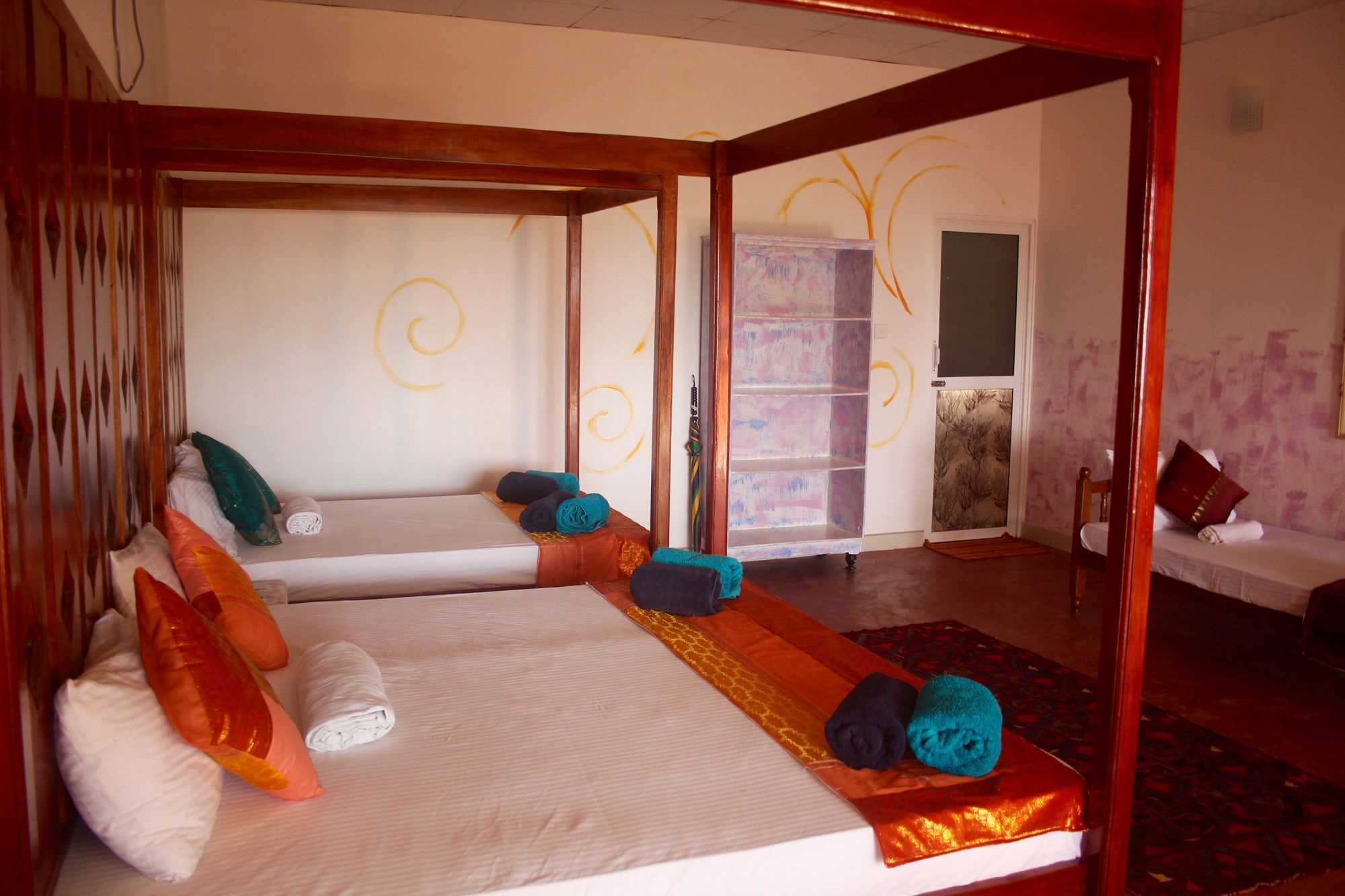 Golden Beach Cottages Trincomalee Eksteriør billede